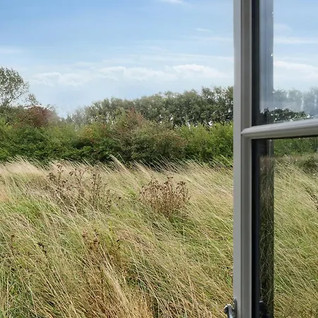 Semesterbostad Enjoy The Sunset In Mosely With Private Harpelunde