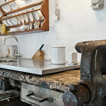 Enjoy The Sunset In Mosely With Private Semesterbostad